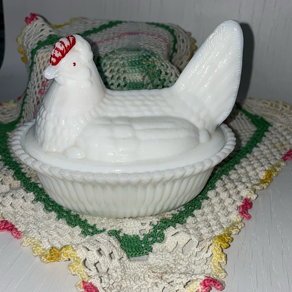 Vintage White Milk Glass Hen on the Nest Covered Dish Farmhouse Decor